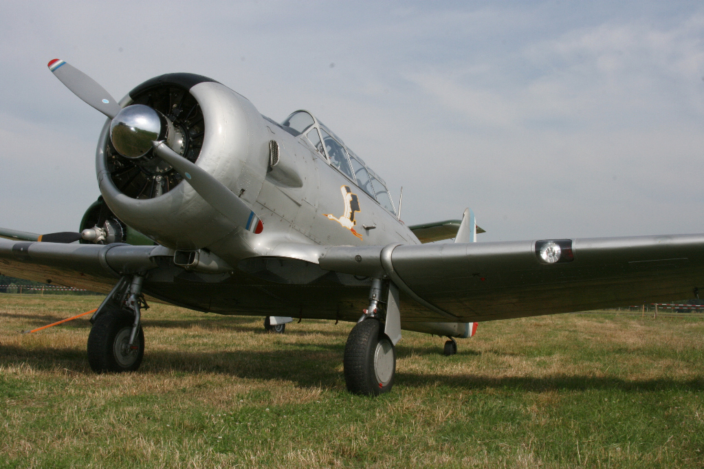 North American T6 Harvard und Super Six